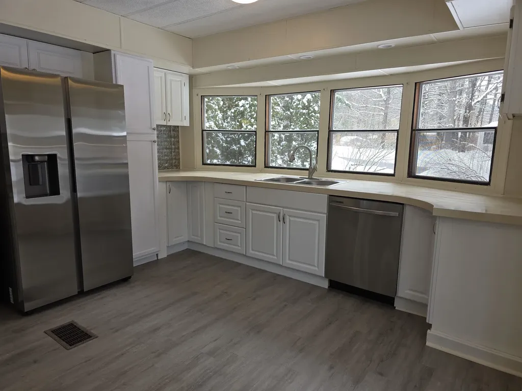 9 Wyman Road Deering NH 03244