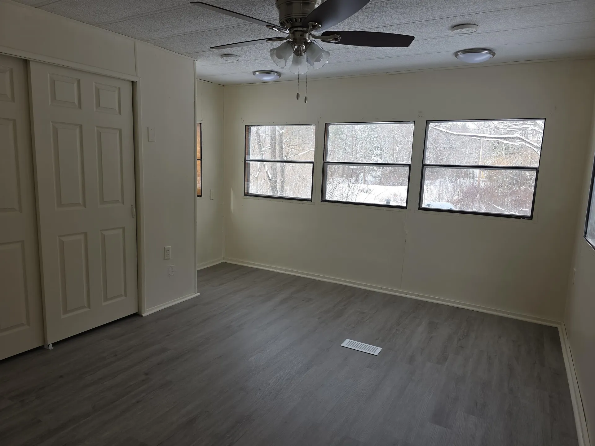 9 Wyman Road Deering NH 03244