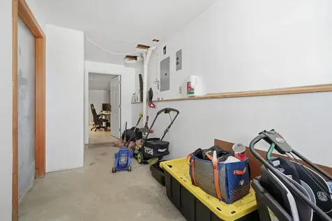 47 Hillsboro Street Manchester NH 03104