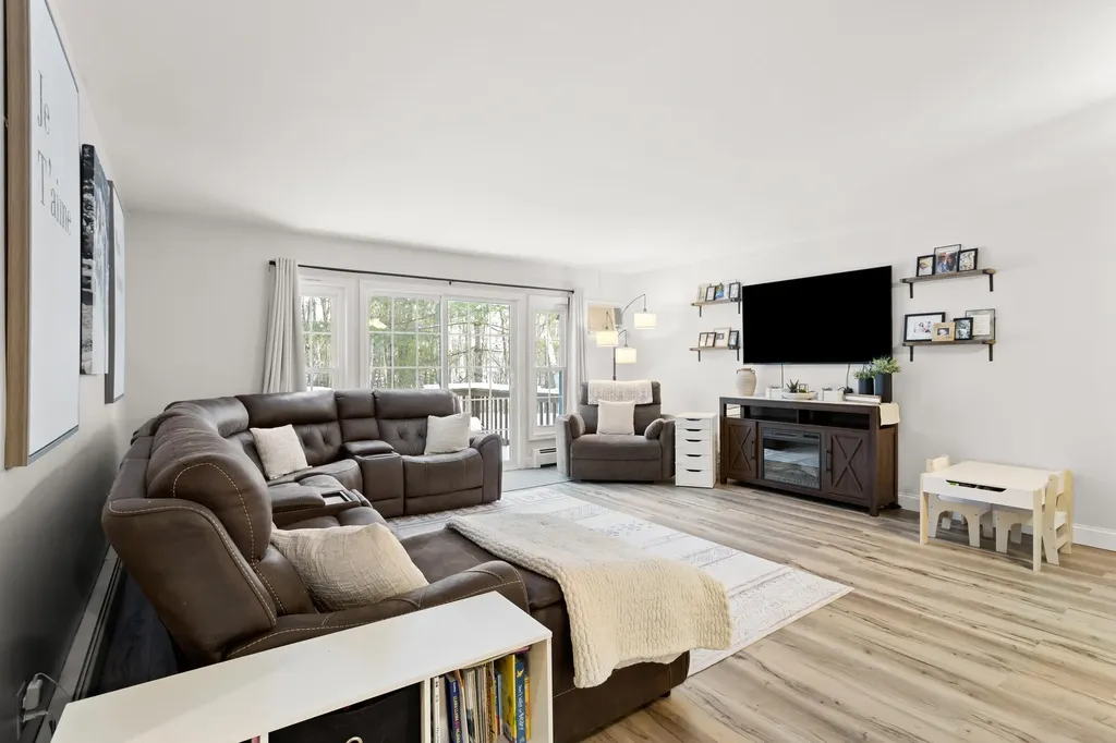 1465 Hooksett Road Hooksett NH 03106