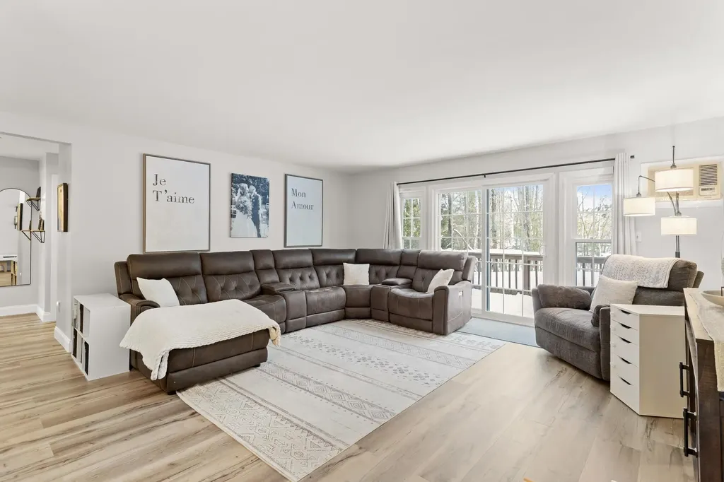 1465 Hooksett Road Hooksett NH 03106