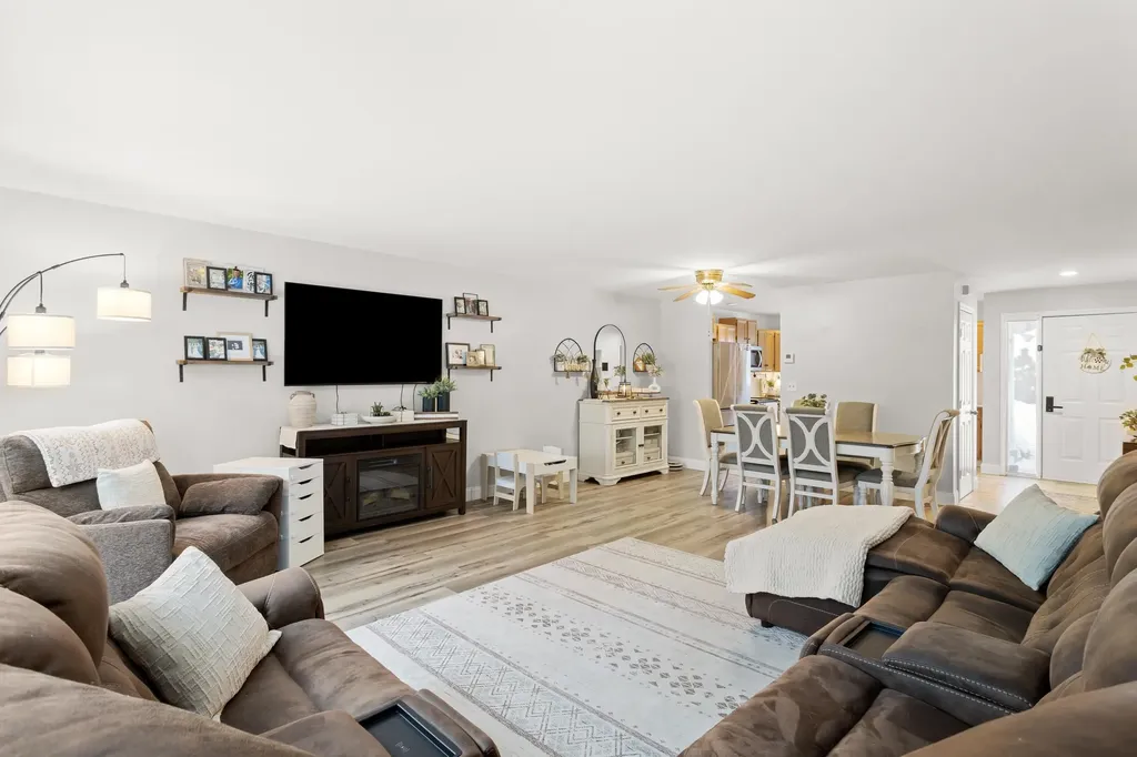 1465 Hooksett Road Hooksett NH 03106