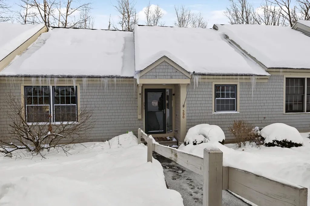 1465 Hooksett Road Hooksett NH 03106