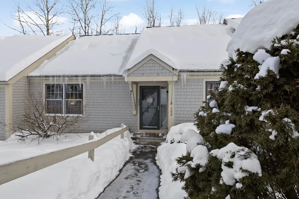 1465 Hooksett Road Hooksett NH 03106