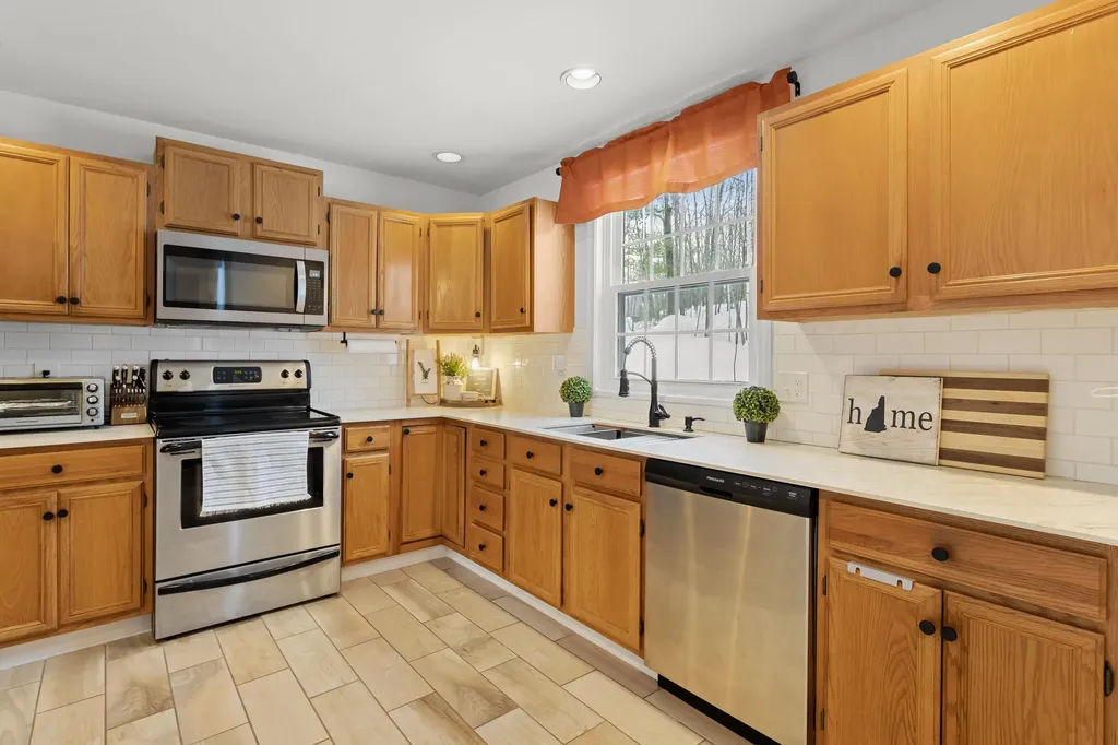 1465 Hooksett Road Hooksett NH 03106