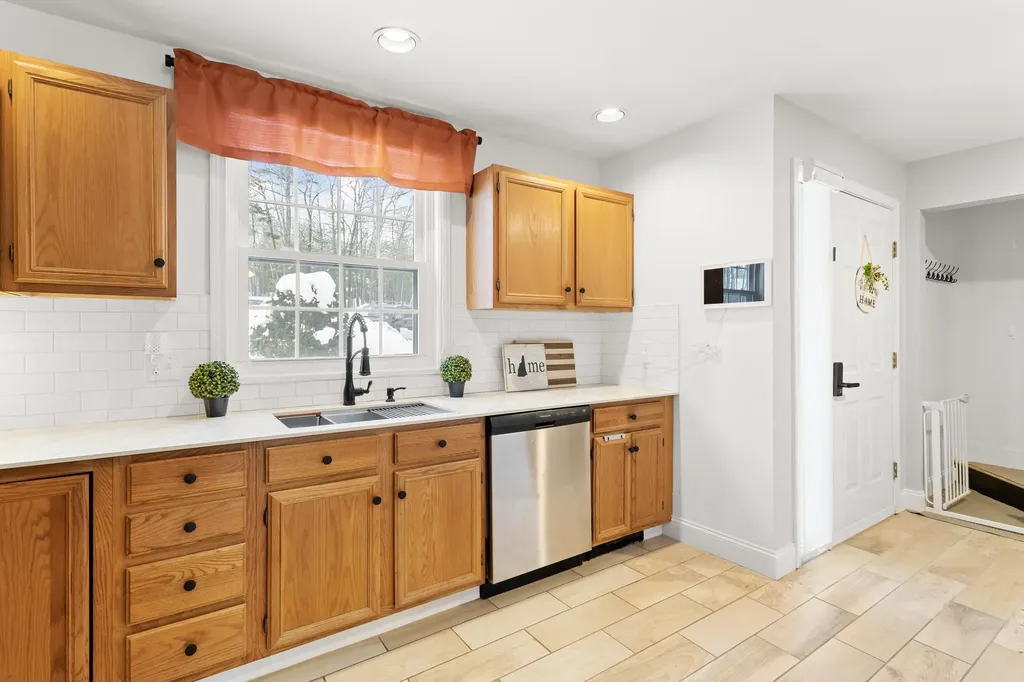 1465 Hooksett Road Hooksett NH 03106