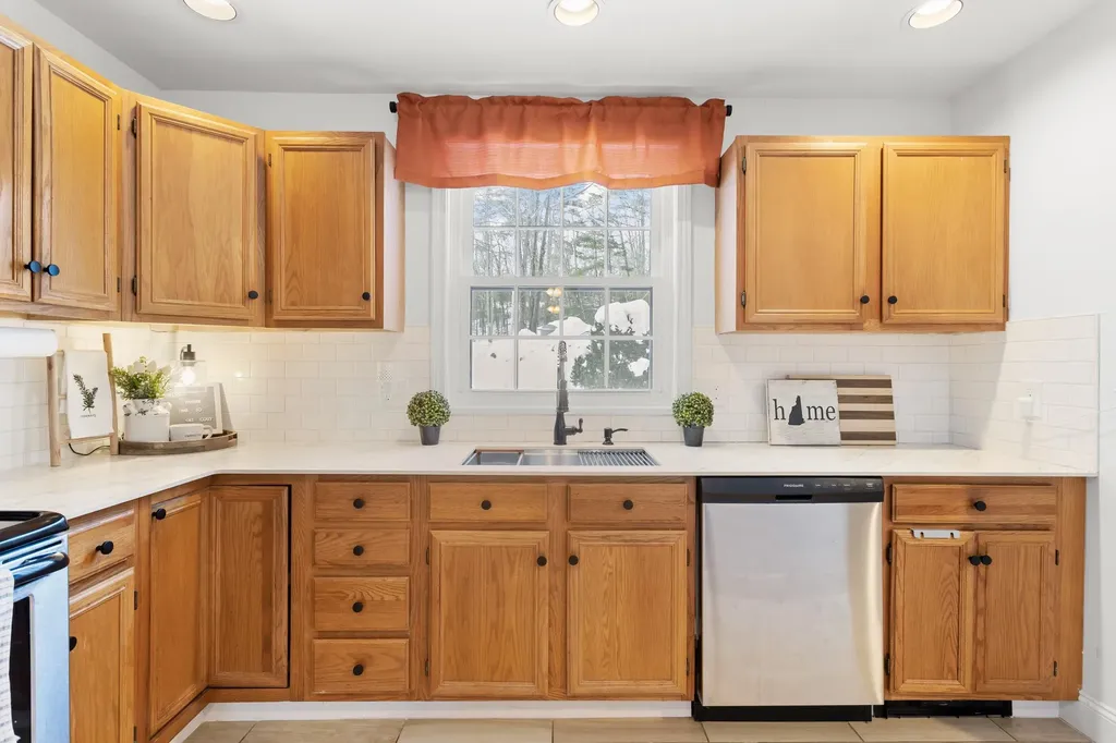 1465 Hooksett Road Hooksett NH 03106