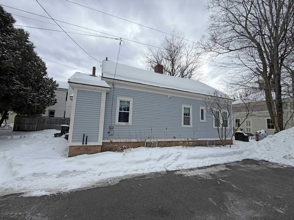 128 High Street Brattleboro VT 05301