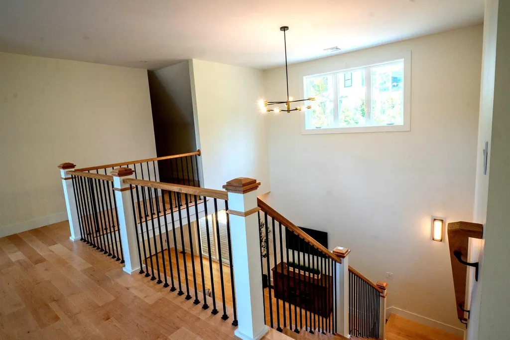 55 Indian Rock Road Bedford NH 03110-4219