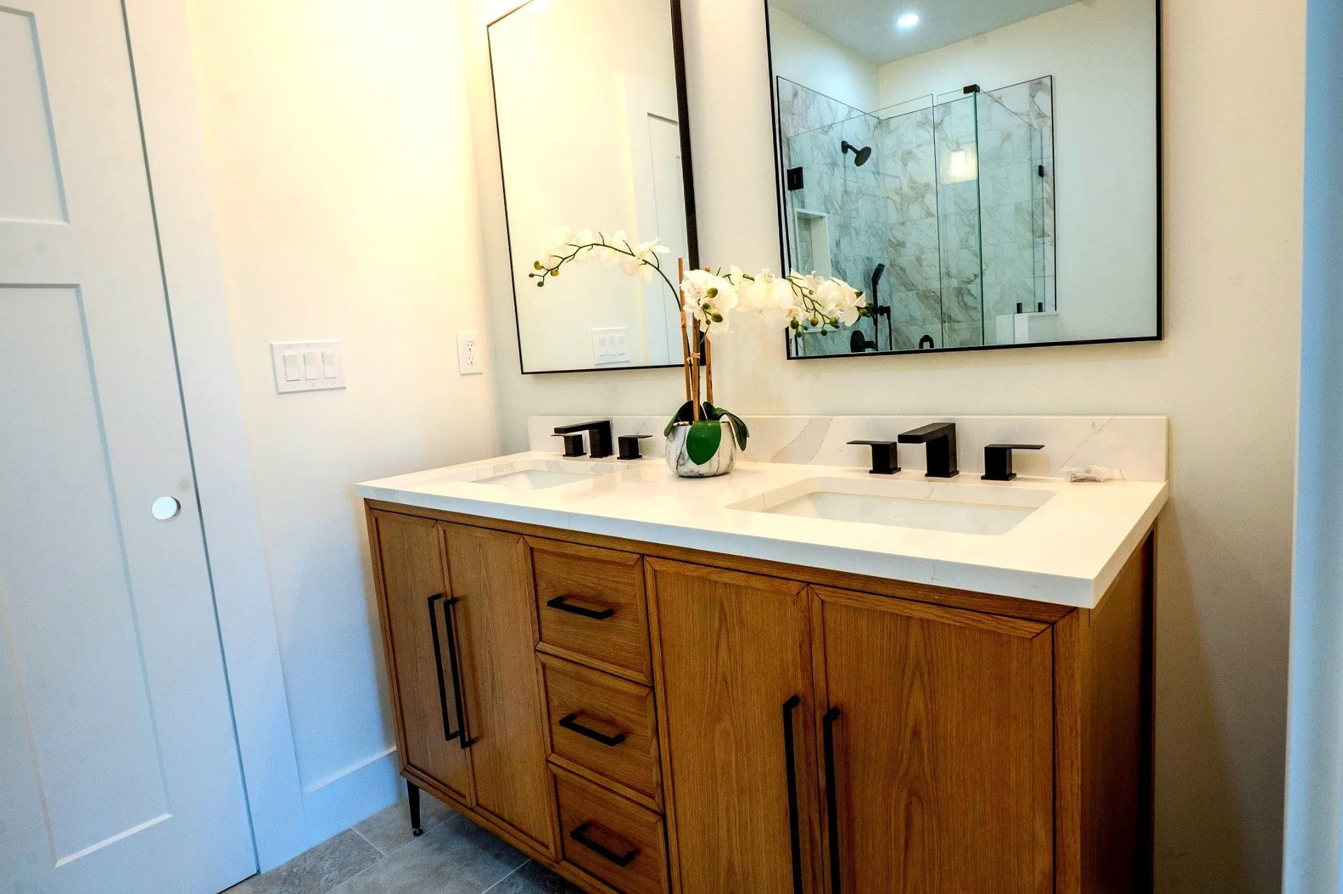 55 Indian Rock Road Bedford NH 03110-4219