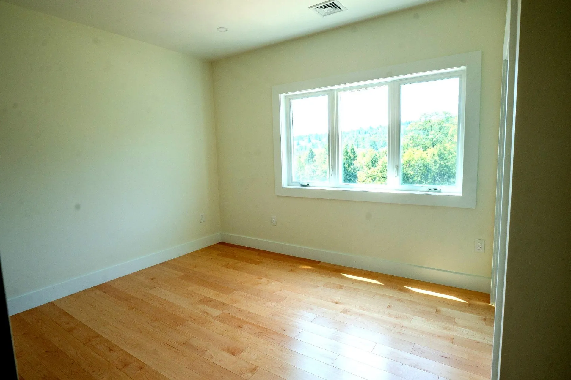 55 Indian Rock Road Bedford NH 03110-4219