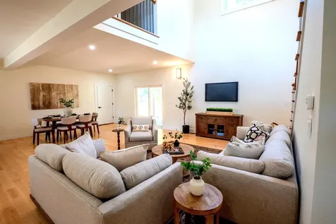 55 Indian Rock Road Bedford NH 03110-4219