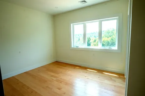 55 Indian Rock Road Bedford NH 03110-4219