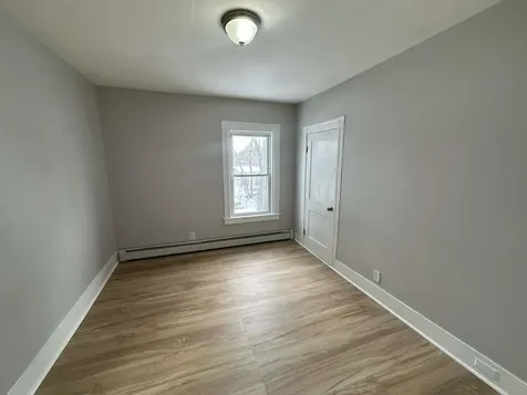 267 Silvcer Street Manchester NH 03103