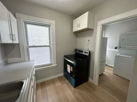 267 Silvcer Street Manchester NH 03103