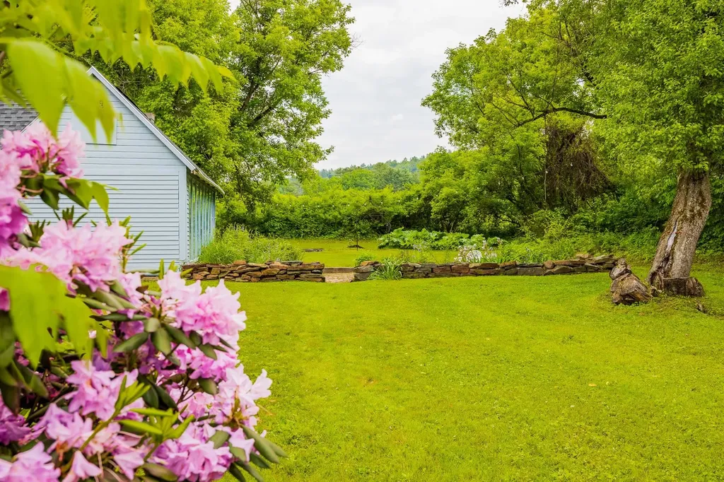 526 River Road Lyme NH 03768