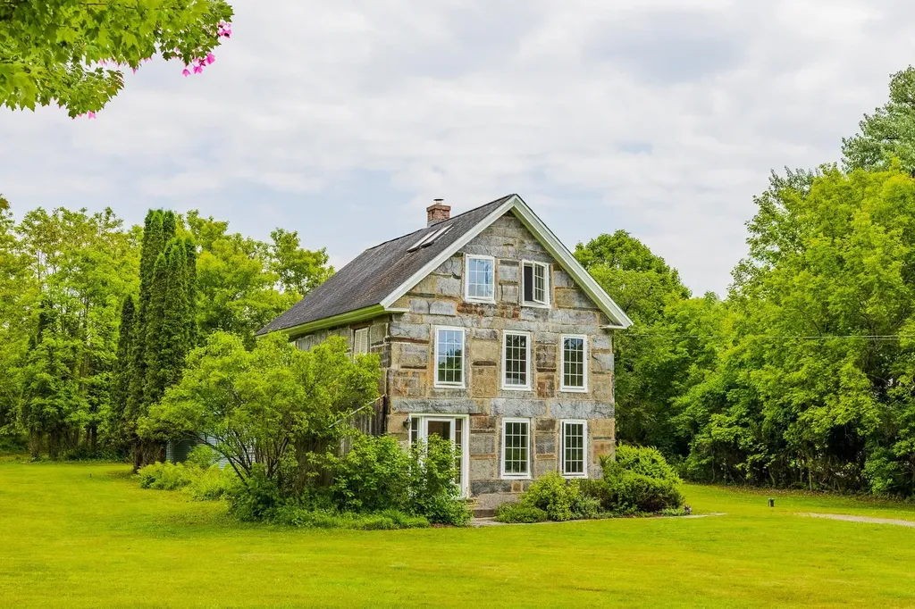 526 River Road Lyme NH 03768