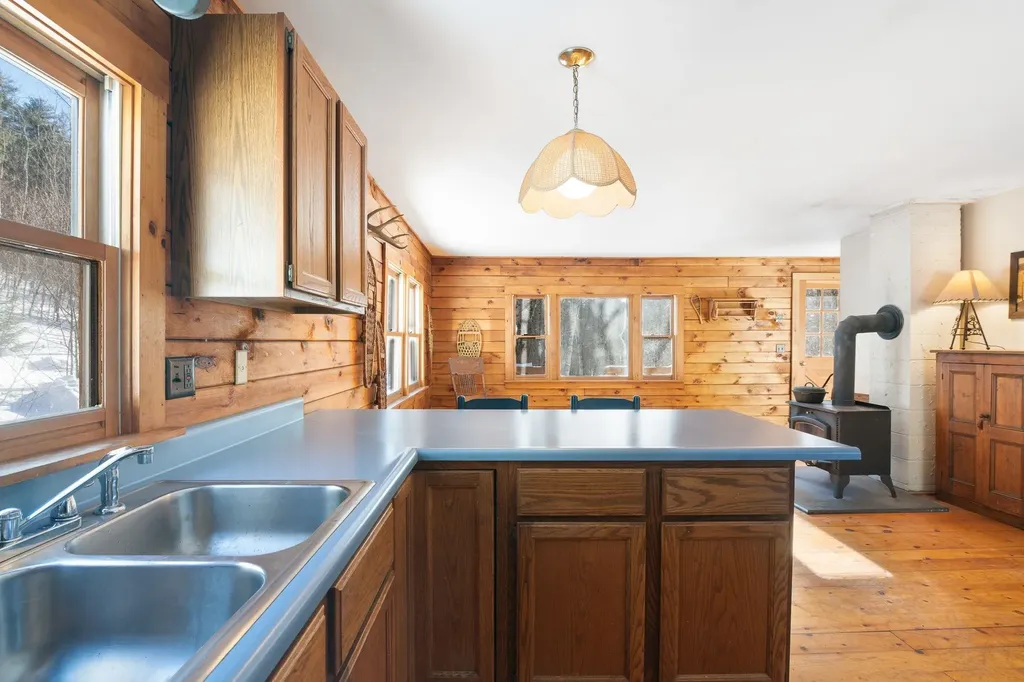 2378 Deer Park Road Halifax VT 05358