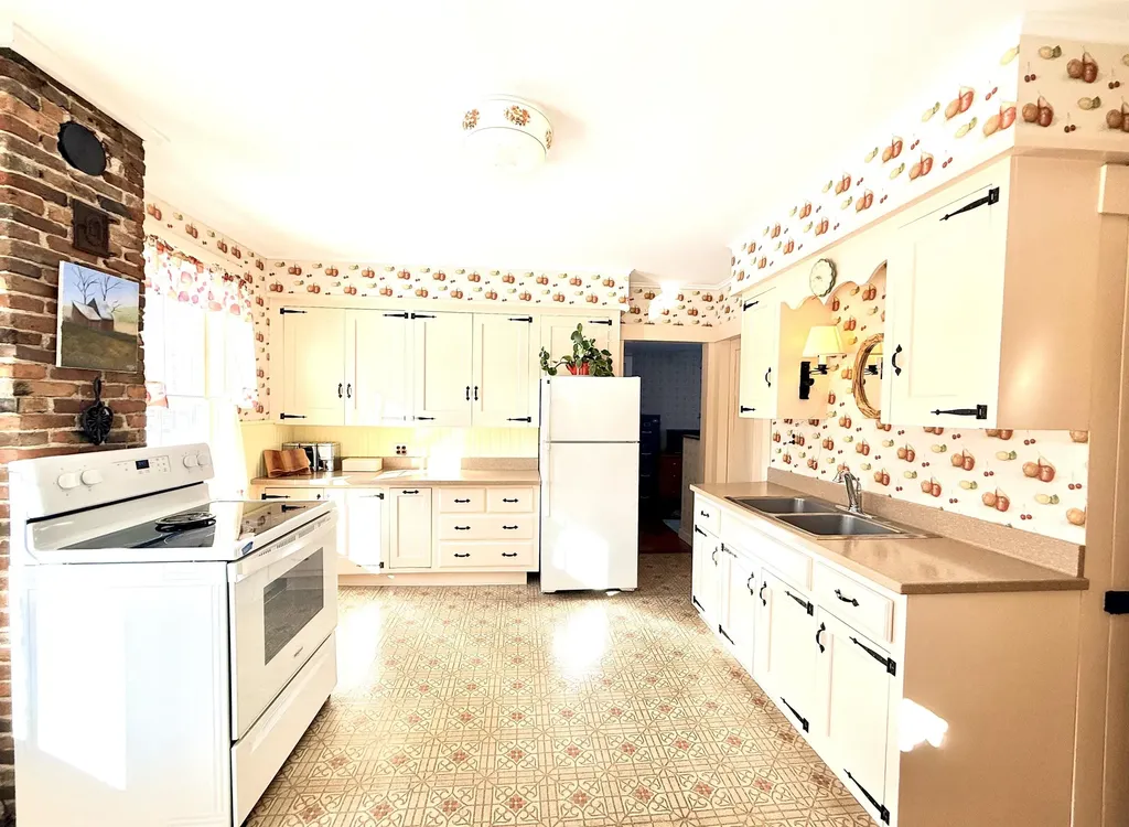 317 Vt Route 110 Chelsea VT 05038