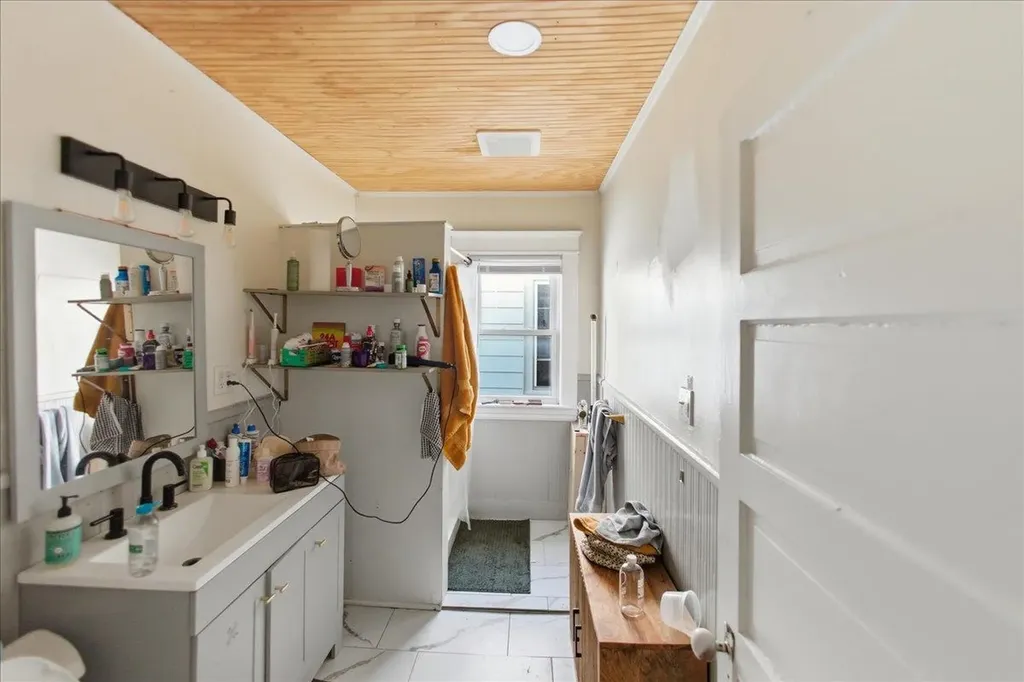 52 Isham Street Burlington VT 05401