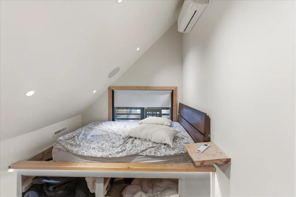 52 Isham Street Burlington VT 05401