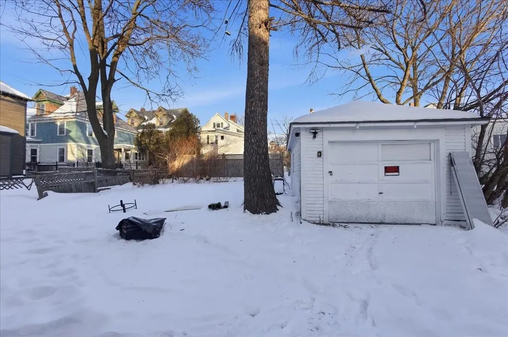 52 Isham Street Burlington VT 05401