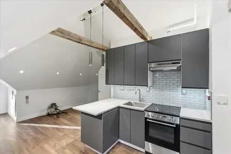 52 Isham Street Burlington VT 05401