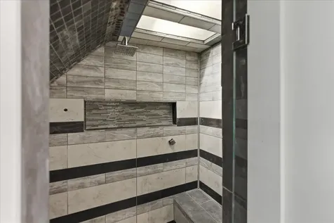 52 Isham Street Burlington VT 05401