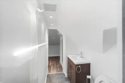 52 Isham Street Burlington VT 05401