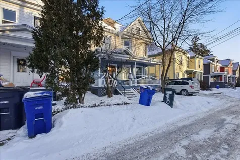 52 Isham Street Burlington VT 05401