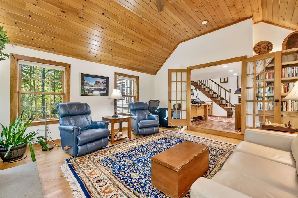 19 Cotton Mountain Road Wolfeboro NH 03894