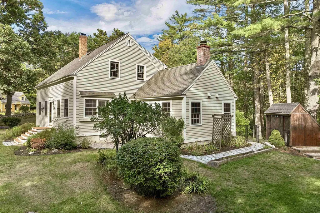 19 Cotton Mountain Road Wolfeboro NH 03894