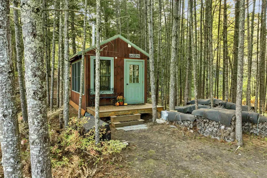 19 Cotton Mountain Road Wolfeboro NH 03894