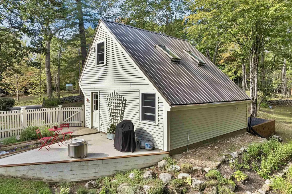 19 Cotton Mountain Road Wolfeboro NH 03894