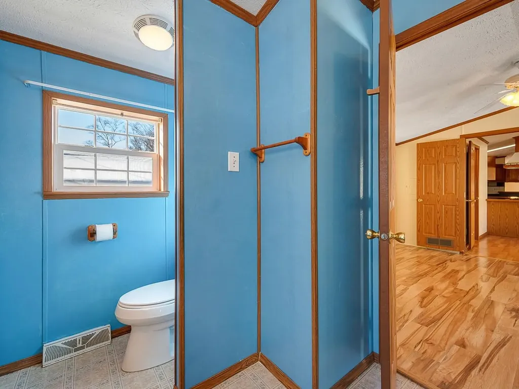 40 High Manor Park Waltham VT 05491