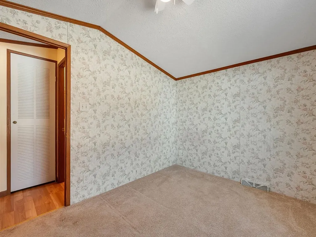 40 High Manor Park Waltham VT 05491