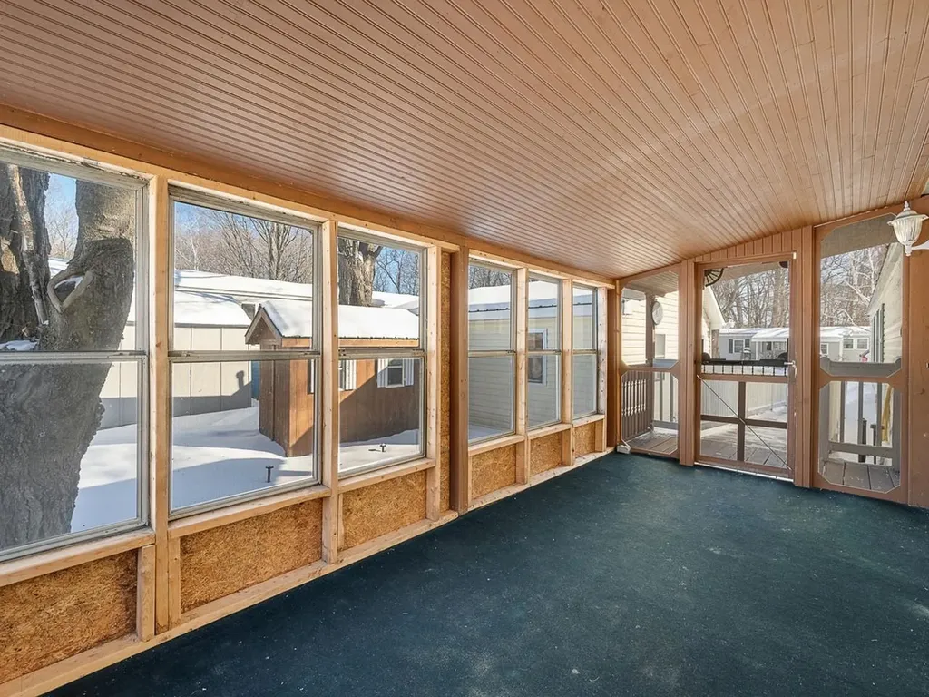 40 High Manor Park Waltham VT 05491