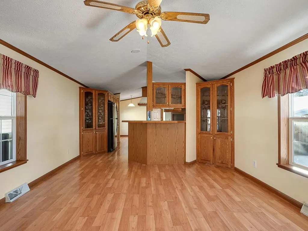 40 High Manor Park Waltham VT 05491