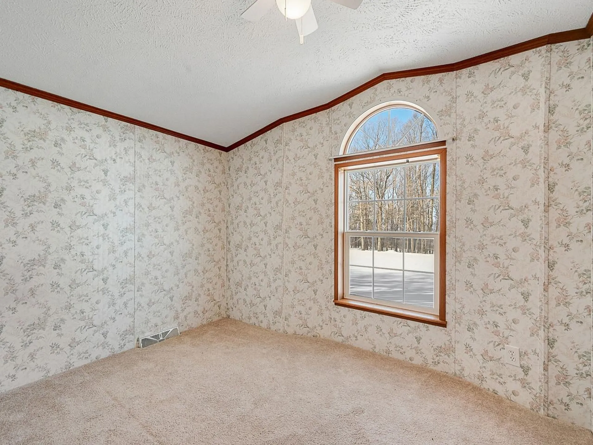 40 High Manor Park Waltham VT 05491