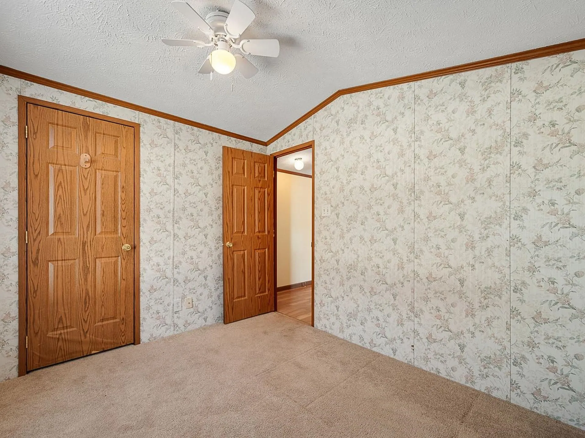 40 High Manor Park Waltham VT 05491