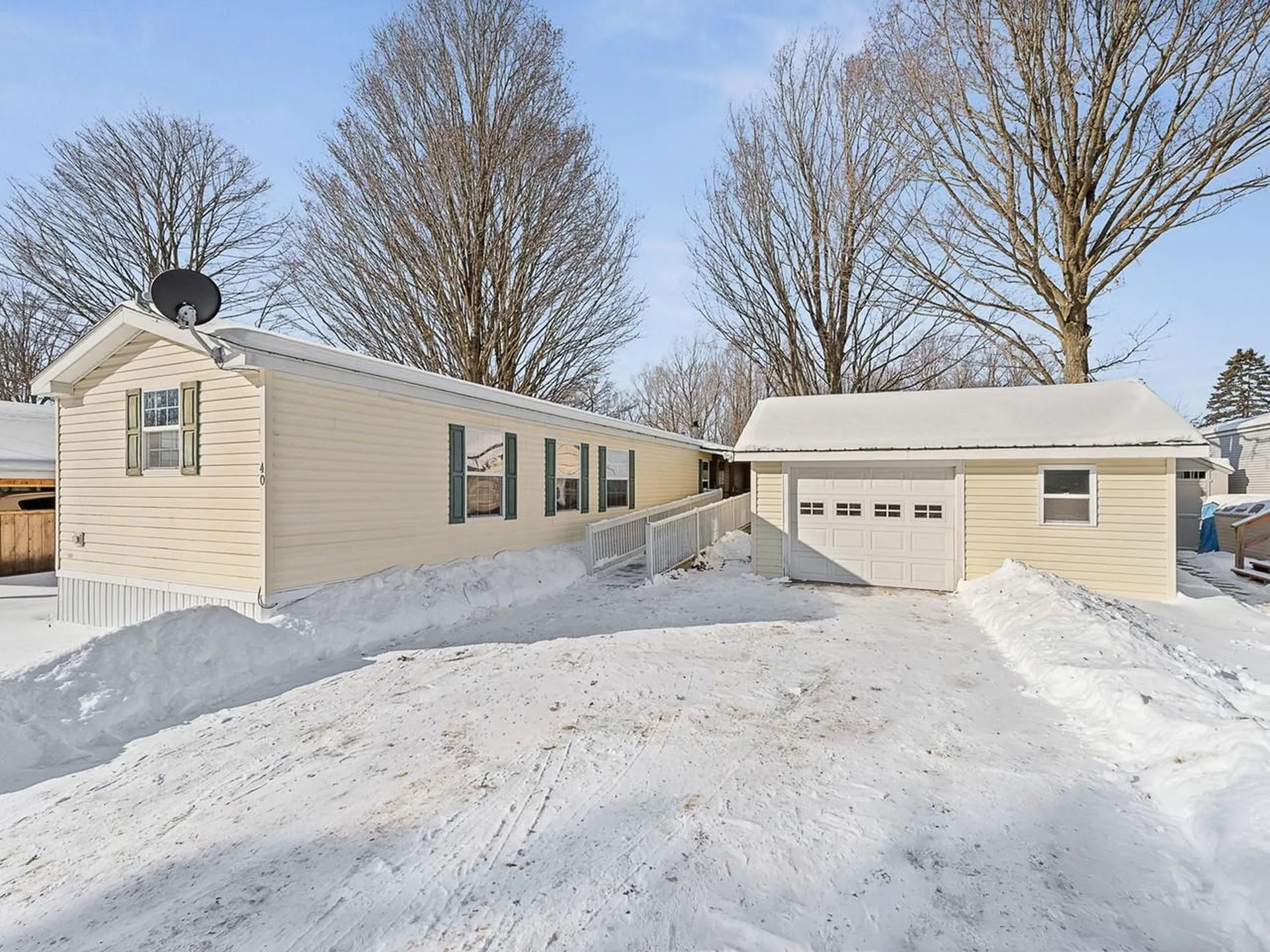 40 High Manor Park Waltham VT 05491