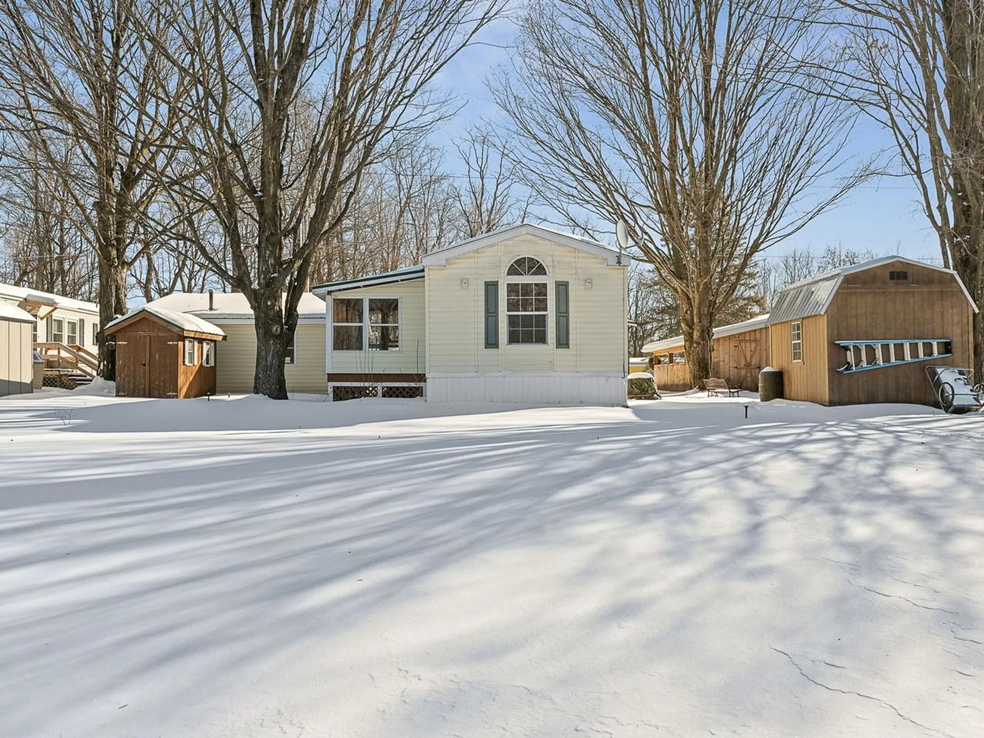 40 High Manor Park Waltham VT 05491