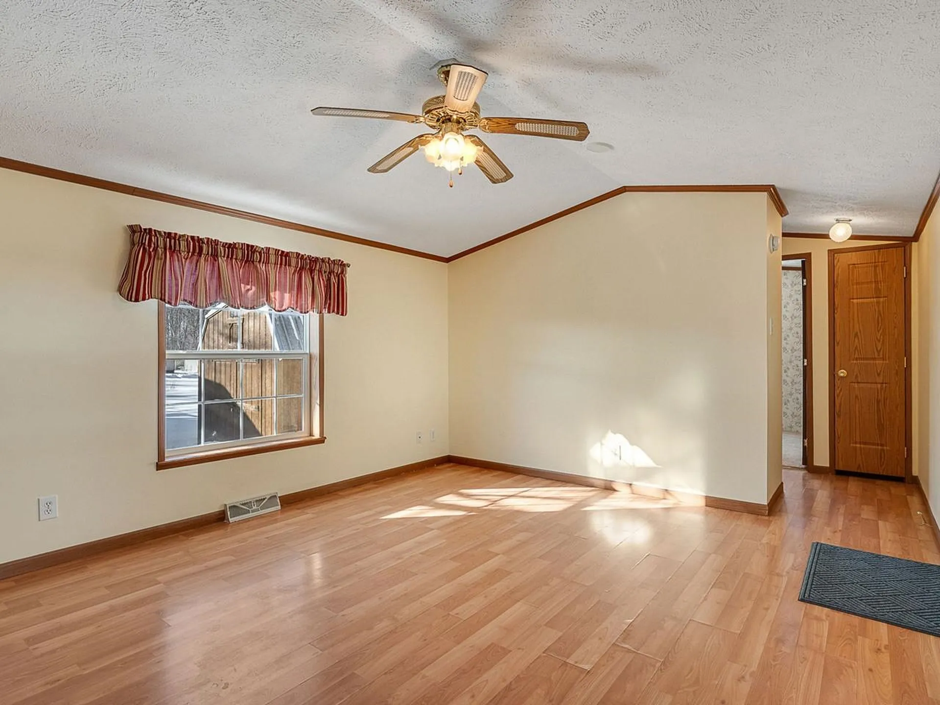 40 High Manor Park Waltham VT 05491