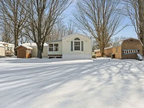 40 High Manor Park Waltham VT 05491