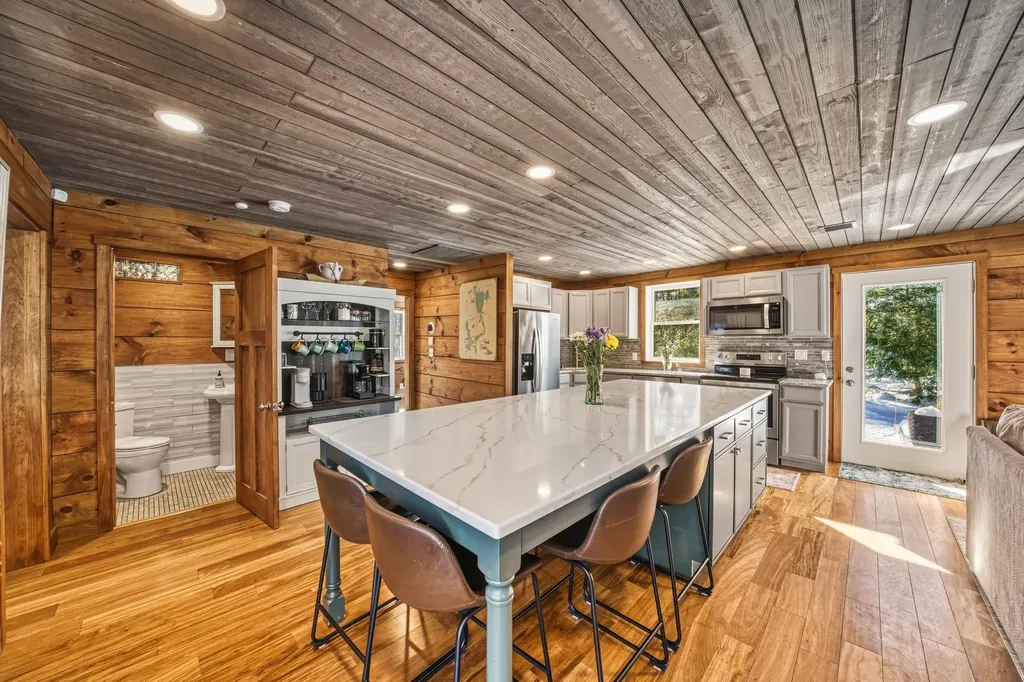 573 Mountain Road Newbury NH 03255