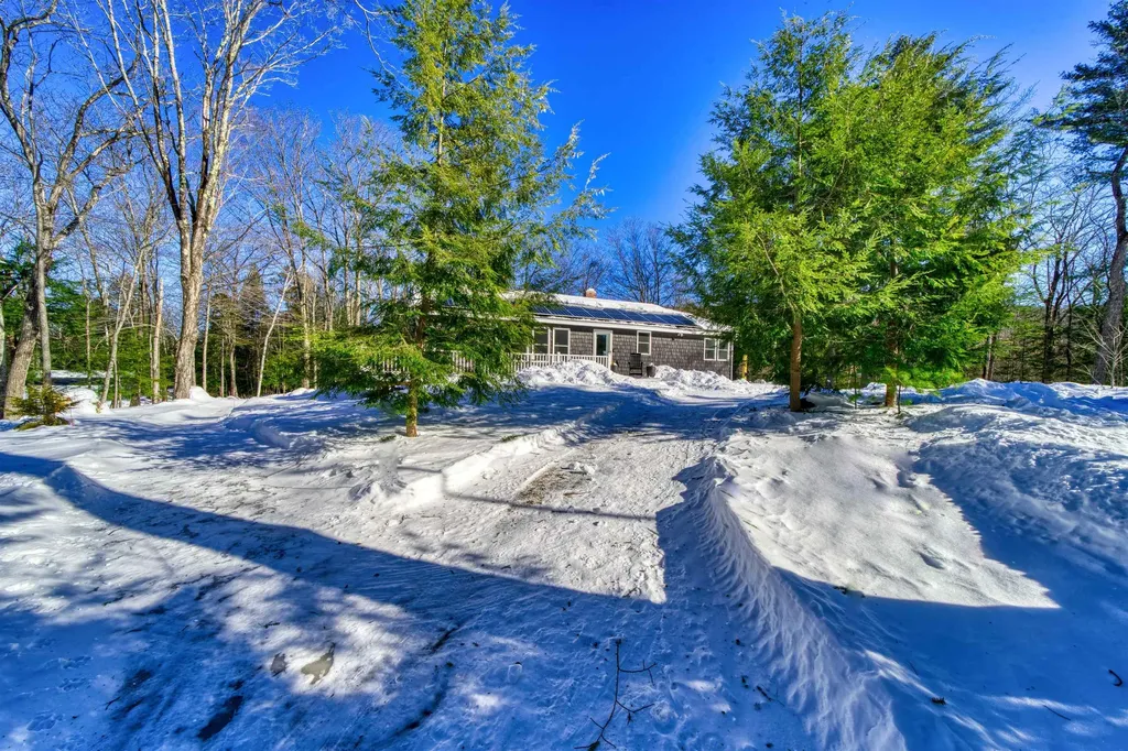 573 Mountain Road Newbury NH 03255