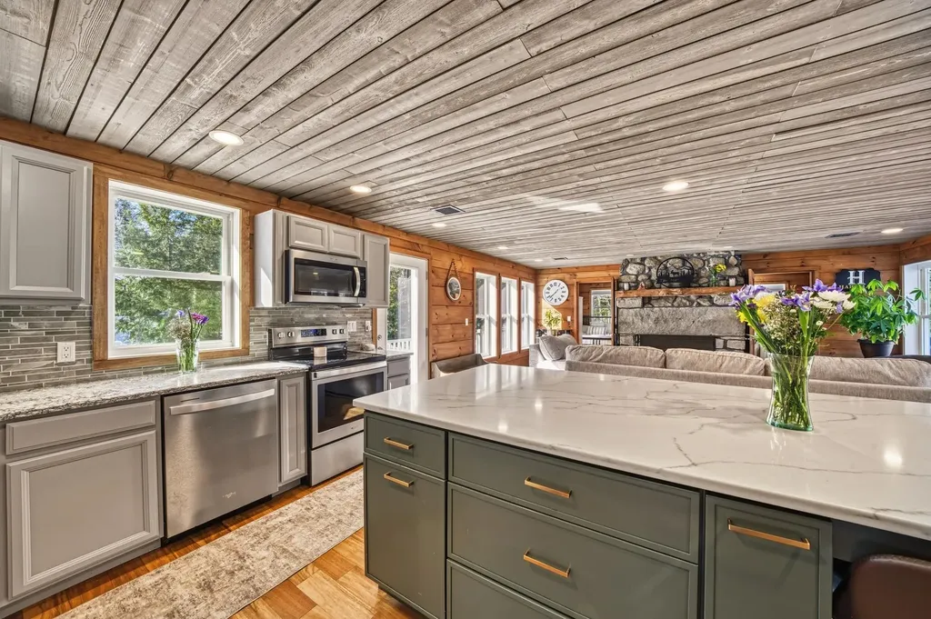 573 Mountain Road Newbury NH 03255