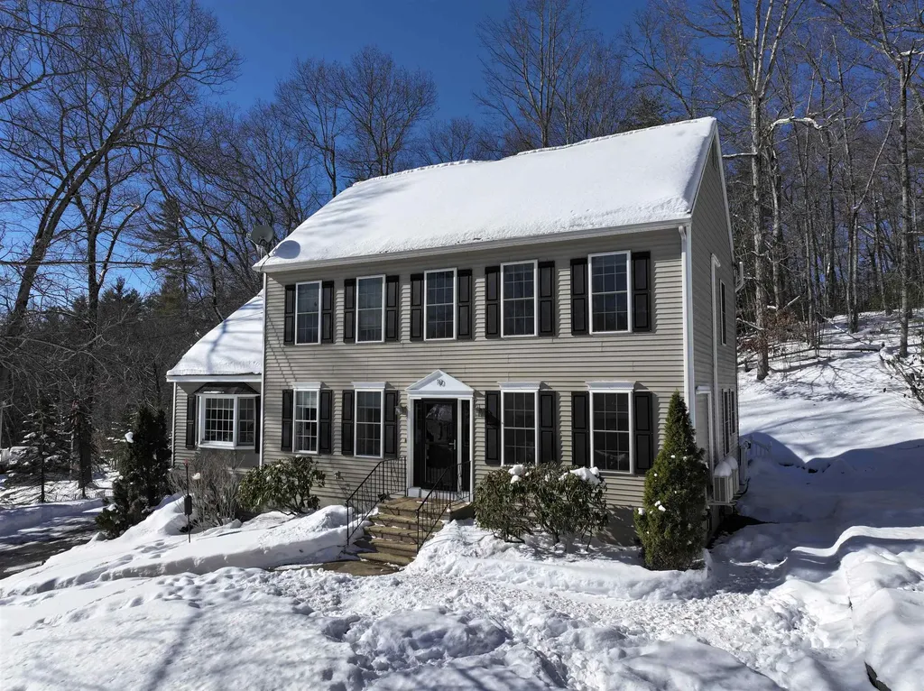 10 Jade Drive Danville NH 03819