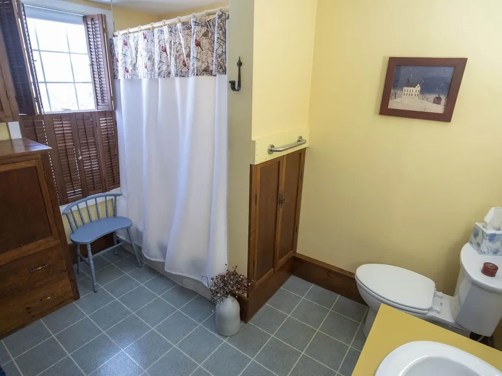 19 Roberts Street Montpelier VT 05602