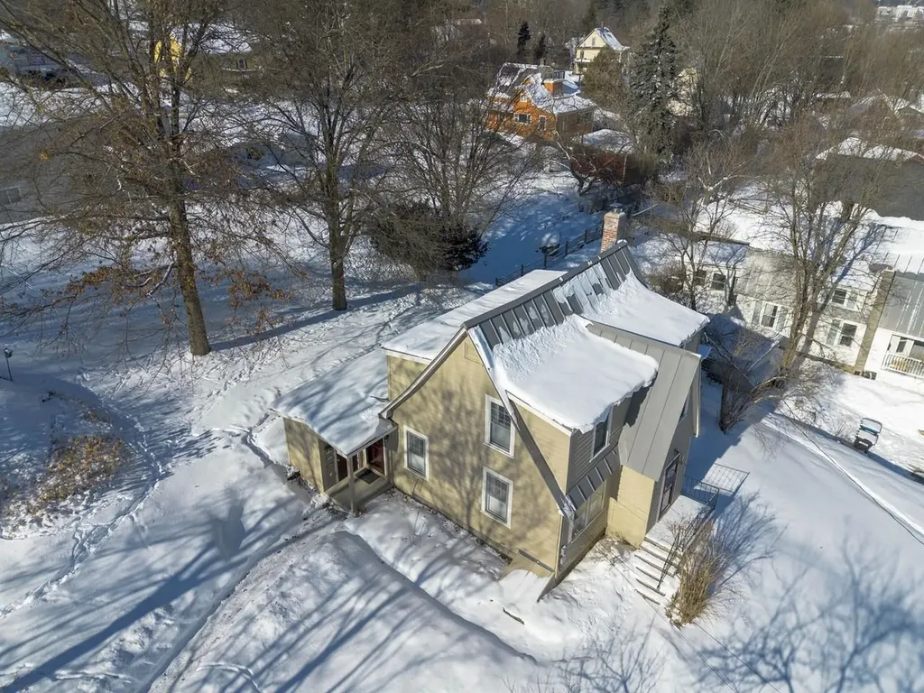 19 Roberts Street Montpelier VT 05602